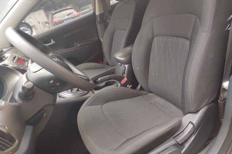 Used Kia Sportage R 2016 2.0L Manual Two-Wheel Drive GL Trim Left Front Seat