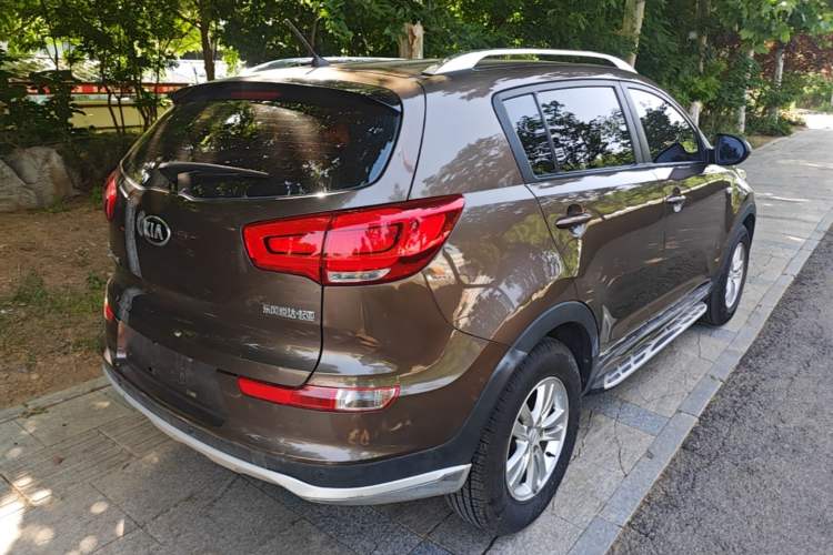 Used Kia Sportage R 2016 2.0L Manual Two-Wheel Drive GL Trim Rear Right 45 Deg