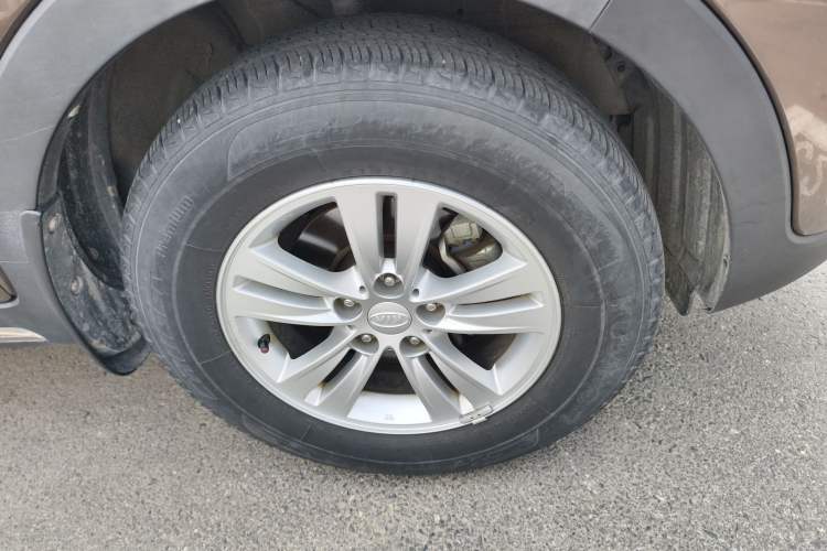 Used Kia Sportage R 2016 2.0L Automatic Two-Wheel Drive GL Right Front Wheel Hub