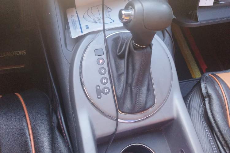 Used Kia Sportage R 2016 2.0L Automatic Two-Wheel Drive GLS Trim Gear Lever