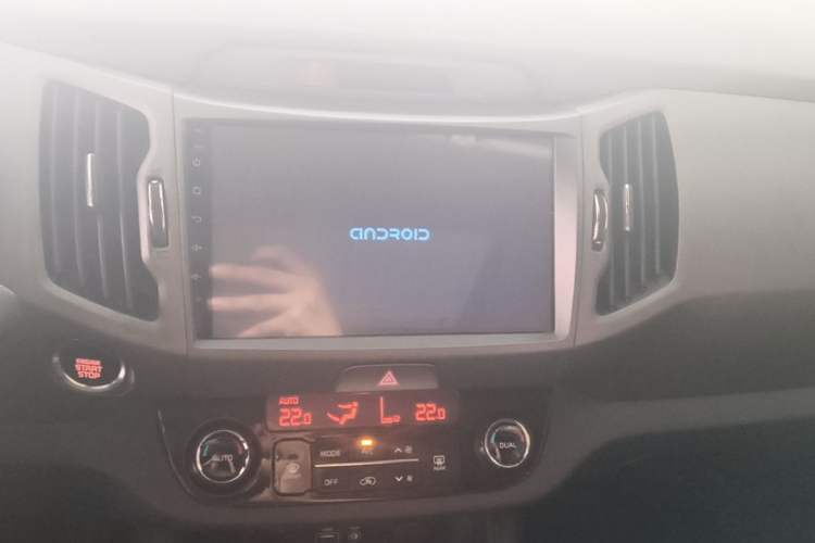 Used Kia Sportage R 2016 2.0L Automatic Two-Wheel Drive GLS Trim Audio And AC Panel