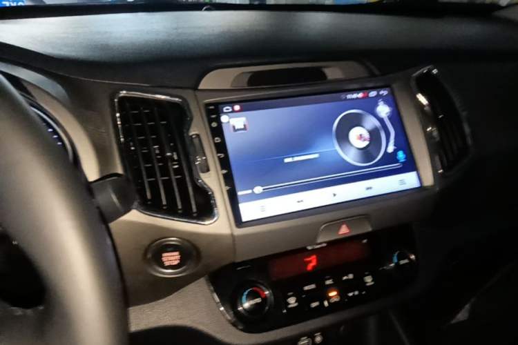 Used Kia Sportage R 2016 2.0L Automatic Two-Wheel Drive GLS Trim Audio And AC Panel