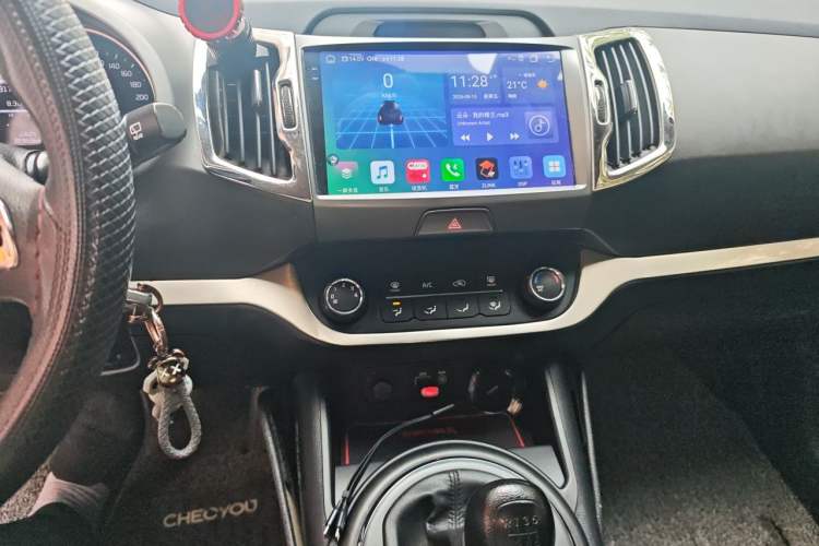 Used Kia Sportage R 2016 2.0L Manual Two-Wheel Drive GL Trim Audio And AC Panel