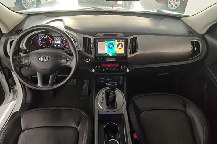 Used Kia Sportage R 2016 2.0L Automatic Two-Wheel Drive DLX Center Console