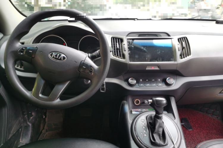 Used Kia Sportage R 2016 2.0L Automatic Two-Wheel Drive GL Center Console