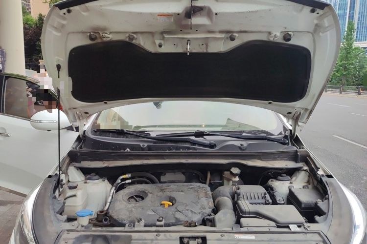 Used Kia Sportage R 2016 2.0L Automatic Two-Wheel Drive DLX Engine Bay