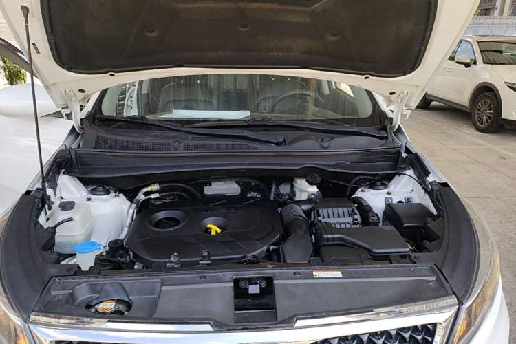 Used Kia Sportage R 2016 2.0L Automatic Two-Wheel Drive GL Engine Bay