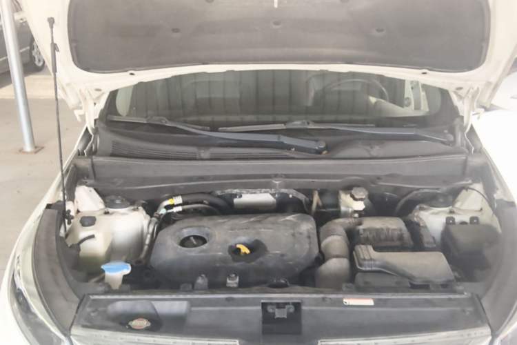 Used Kia Sportage R 2016 2.0L Automatic Two-Wheel Drive GLS Trim Engine Bay