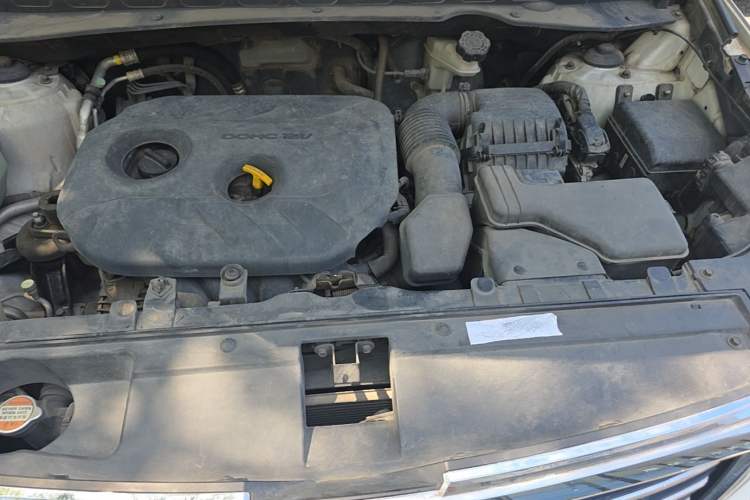 Used Kia Sportage R 2016 2.0L Automatic Two-Wheel Drive GLS Trim Engine Bay Left