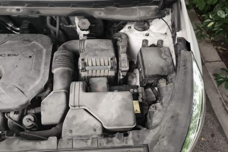 Used Kia Sportage R 2016 2.0L Automatic Two-Wheel Drive GL Engine Bay Left