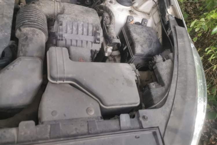 Used Kia Sportage R 2016 2.0L Manual Two-Wheel Drive GL Trim Engine Bay Left