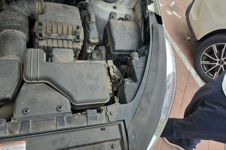 Used Kia Sportage R 2016 2.0L Automatic Two-Wheel Drive DLX Engine Bay Left