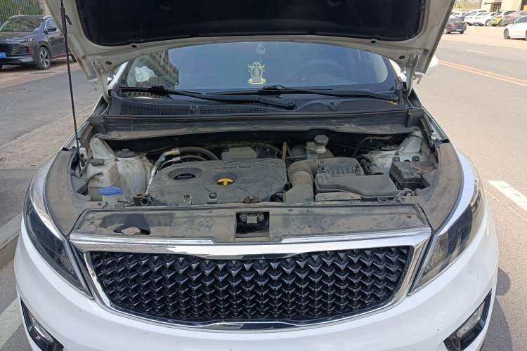 Used Kia Sportage R 2016 2.0L Manual Two-Wheel Drive GL Trim Engine Bay