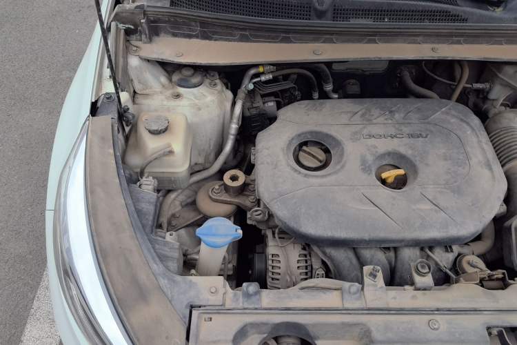 Used Kia Sportage R 2016 2.0L Automatic Two-Wheel Drive DLX Engine Bay Right