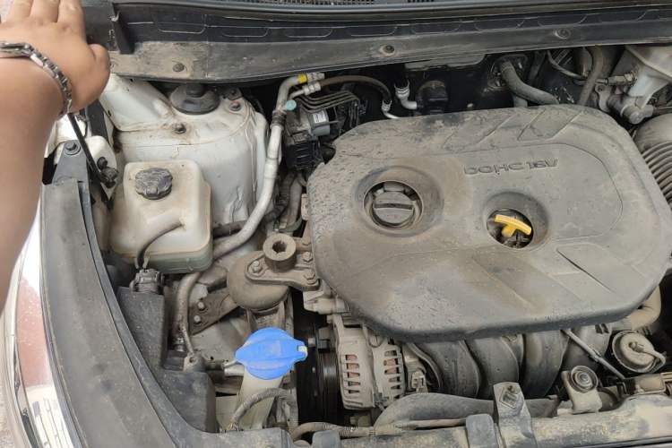 Used Kia Sportage R 2016 2.0L Automatic Two-Wheel Drive GL Engine Bay Right