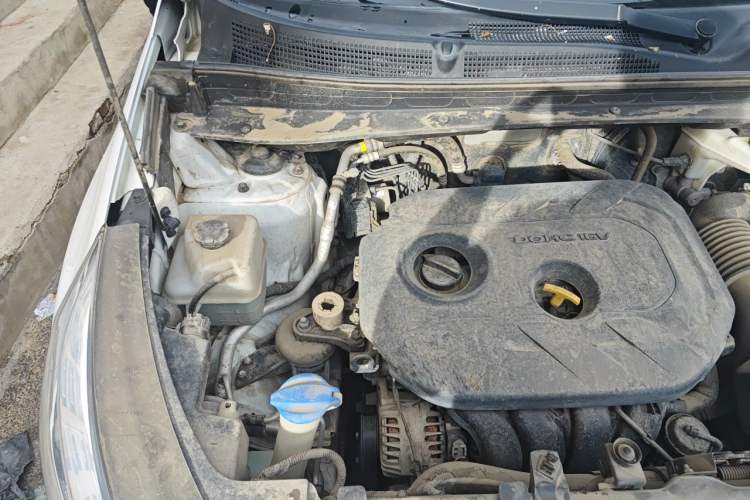 Used Kia Sportage R 2016 2.0L Automatic Two-Wheel Drive DLX Engine Bay Right