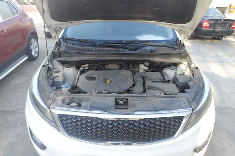 Used Kia Sportage R 2016 2.0L Manual Two-Wheel Drive GL Trim Engine Bay
