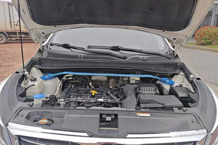 Used Kia Sportage R 2016 2.0L Automatic Two-Wheel Drive GLS Trim Engine Bay