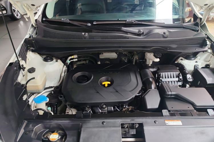 Used Kia Sportage R 2016 2.0L Automatic Two-Wheel Drive DLX Engine Bay