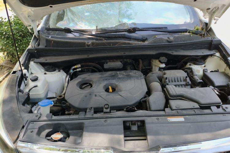 Used Kia Sportage R 2016 2.0L Manual Two-Wheel Drive GL Trim Engine Bay