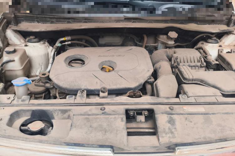 Used Kia Sportage R 2016 2.0L Manual Two-Wheel Drive GL Trim Engine Bay