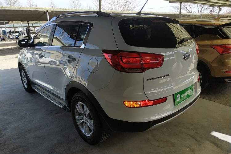 Used Kia Sportage R 2016 2.0L Automatic Two-Wheel Drive GL Exterior 2