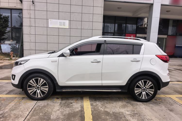 Used Kia Sportage R 2016 2.0L Automatic Two-Wheel Drive DLX Exterior 2