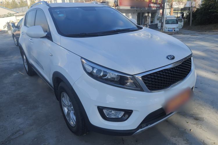Used Kia Sportage R 2016 2.0L Manual Two-Wheel Drive GL Trim Exterior 2