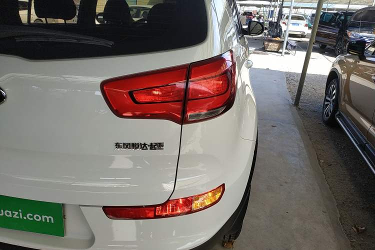 Used Kia Sportage R 2016 2.0L Automatic Two-Wheel Drive GL Exterior 3