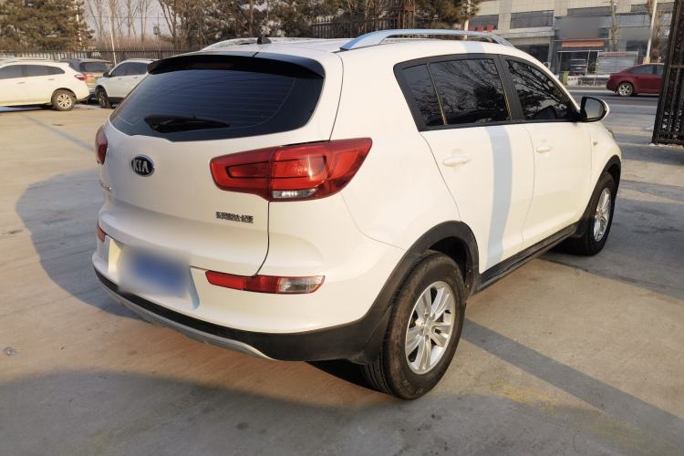 Used Kia Sportage R 2016 2.0L Manual Two-Wheel Drive GL Trim Exterior 3