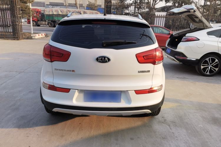Used Kia Sportage R 2016 2.0L Manual Two-Wheel Drive GL Trim Exterior 4