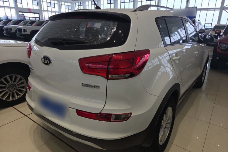Used Kia Sportage R 2016 2.0L Manual Two-Wheel Drive GL Trim Exterior 4