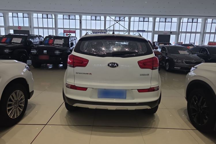 Used Kia Sportage R 2016 2.0L Manual Two-Wheel Drive GL Trim Exterior 5