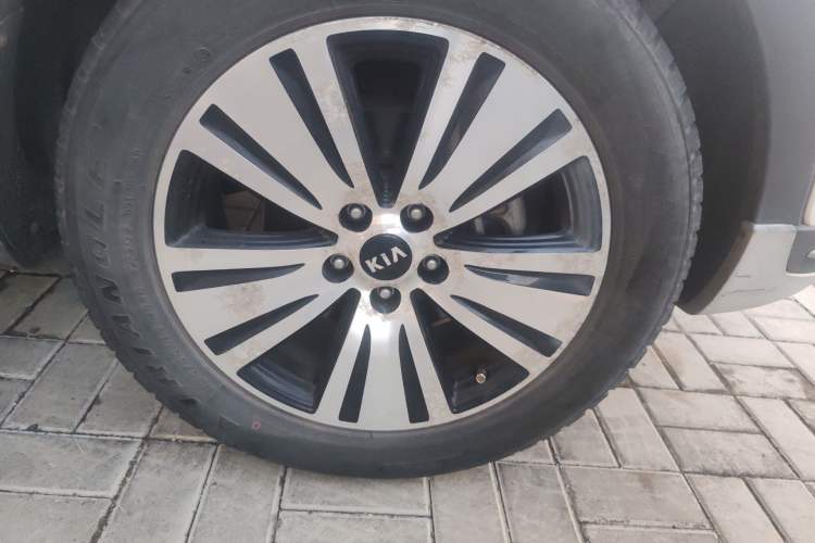 Used Kia Sportage R 2016 2.0L Automatic Two-Wheel Drive DLX Exterior 7