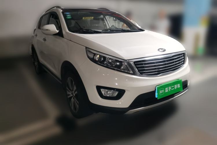 Used Kia Sportage R 2016 2.0L Automatic Two-Wheel Drive DLX Front Right 45 Deg
