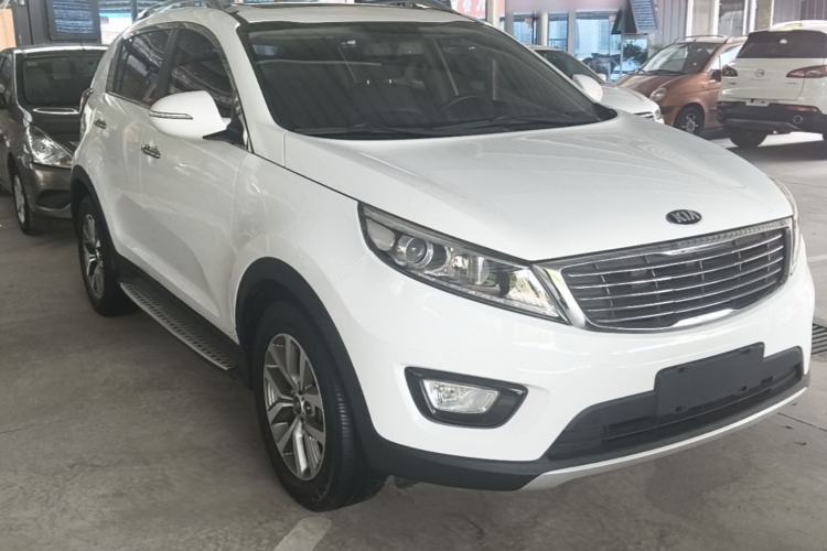 Used Kia Sportage R 2016 2.0L Automatic Two-Wheel Drive GLS Trim Front Right 45 Deg