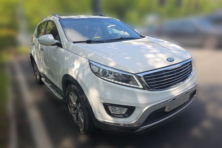 Used Kia Sportage R 2016 2.0L Automatic Two-Wheel Drive GLS Trim Front Right 45 Deg