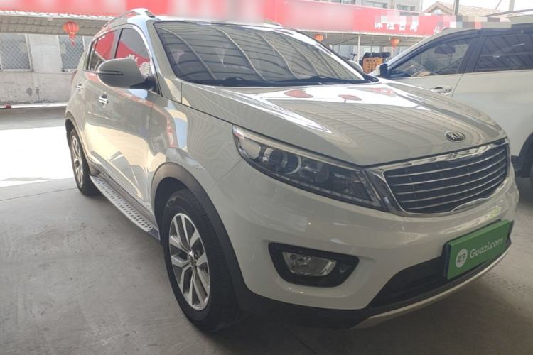 Used Kia Sportage R 2016 2.0L Automatic Two-Wheel Drive GLS Trim Front Right 45 Deg
