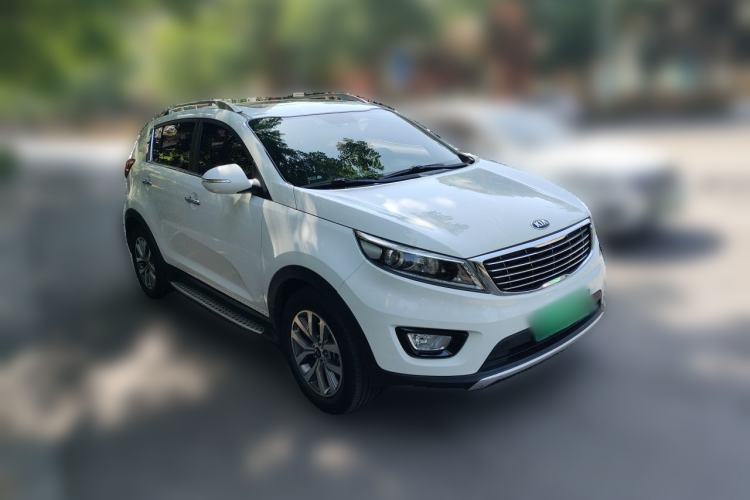 Used Kia Sportage R 2016 2.0L Automatic Two-Wheel Drive GLS Trim Front Right 45 Deg