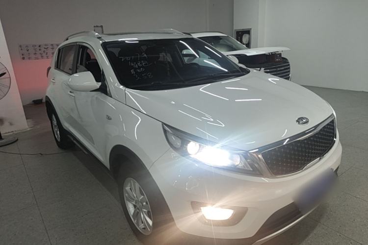 Used Kia Sportage R 2016 2.0L Automatic Two-Wheel Drive GL Front Right 45 Deg