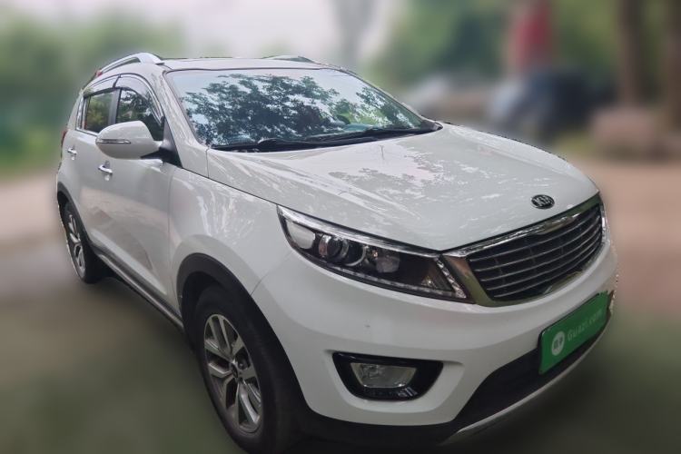 Used Kia Sportage R 2016 2.0L Automatic Two-Wheel Drive GLS Trim Front Right 45 Deg