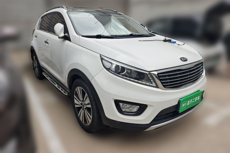 Used Kia Sportage R 2016 2.0L Automatic Two-Wheel Drive DLX Front Right 45 Deg