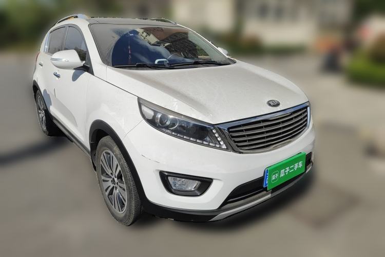Used Kia Sportage R 2016 2.0L Automatic Two-Wheel Drive DLX Front Right 45 Deg