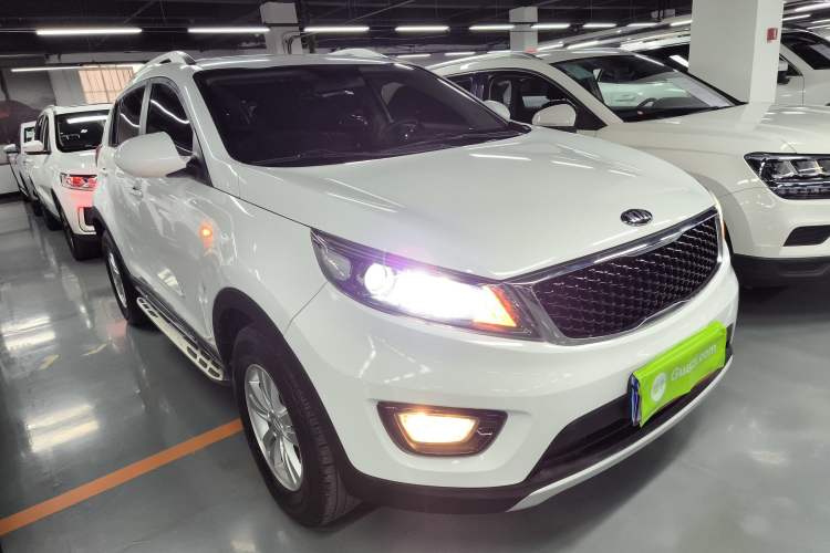 Used Kia Sportage R 2016 2.0L Automatic Two-Wheel Drive GL Front Right 45 Deg