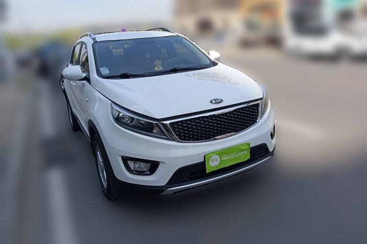 Used Kia Sportage R 2016 2.0L Manual Two-Wheel Drive GL Trim Front Right 45 Deg