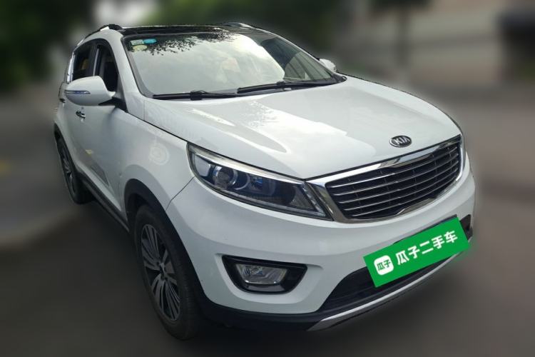Used Kia Sportage R 2016 2.0L Automatic Two-Wheel Drive DLX Front Right 45 Deg