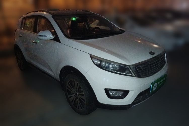 Used Kia Sportage R 2016 2.0L Automatic Two-Wheel Drive DLX Front Right 45 Deg