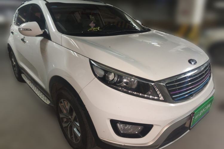 Used Kia Sportage R 2016 2.0L Automatic Two-Wheel Drive GLS Trim Front Right 45 Deg