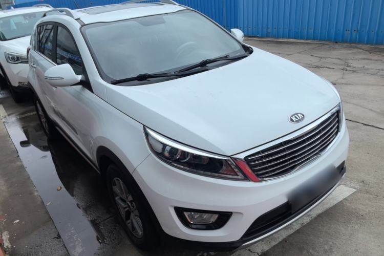 Used Kia Sportage R 2016 2.0L Automatic Two-Wheel Drive GLS Trim Front Right 45 Deg