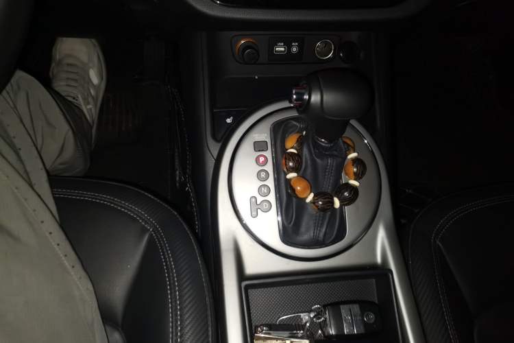 Used Kia Sportage R 2016 2.0L Automatic Two-Wheel Drive DLX Gear Lever